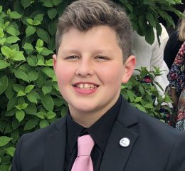 9887F22D-BA3B-44DA-A835-9914CD855271